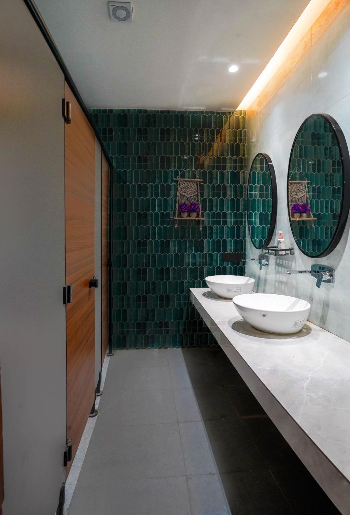 Hide-In Hostel Delhi Нью-Дели Экстерьер фото