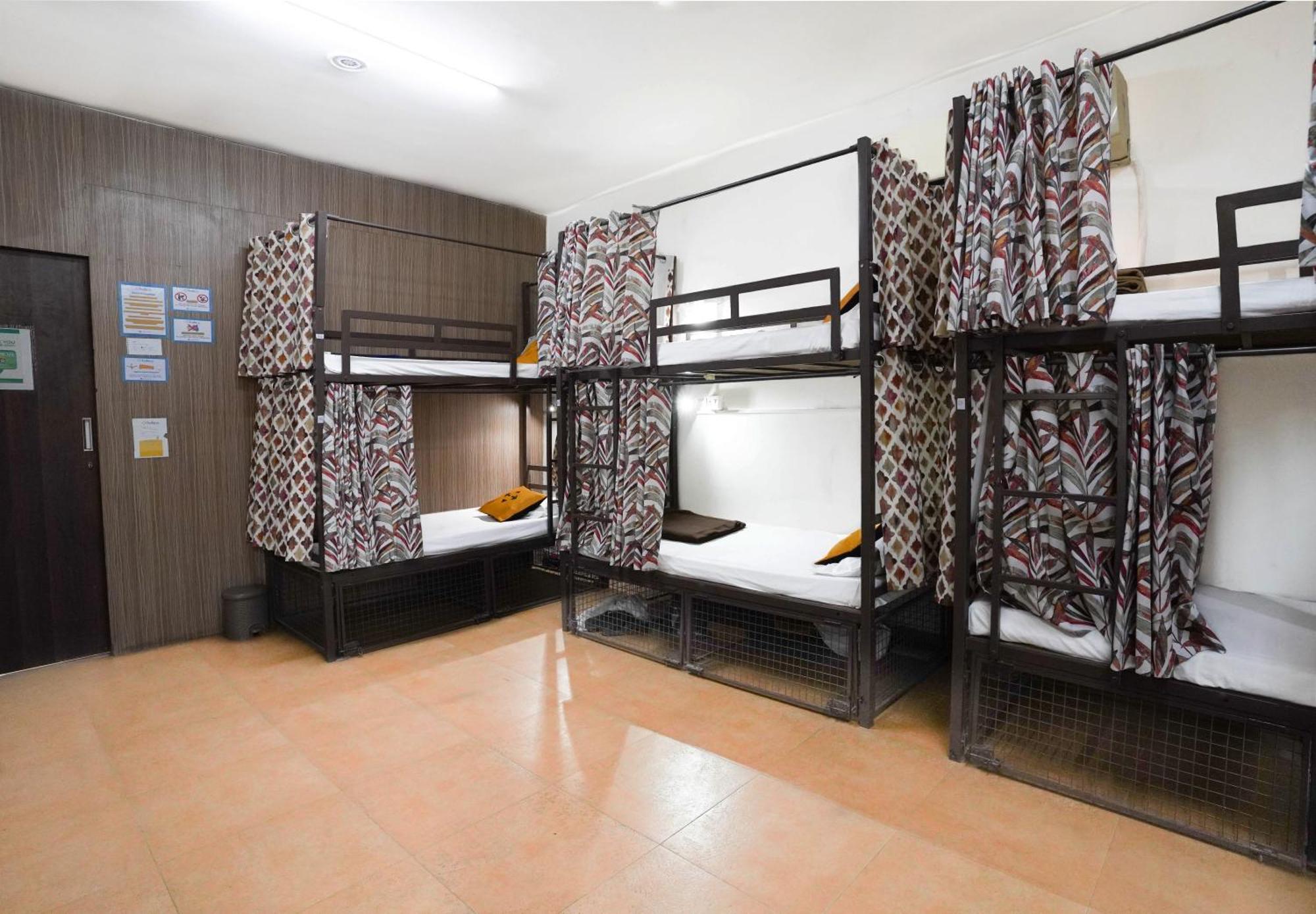 Hide-In Hostel Delhi Нью-Дели Экстерьер фото