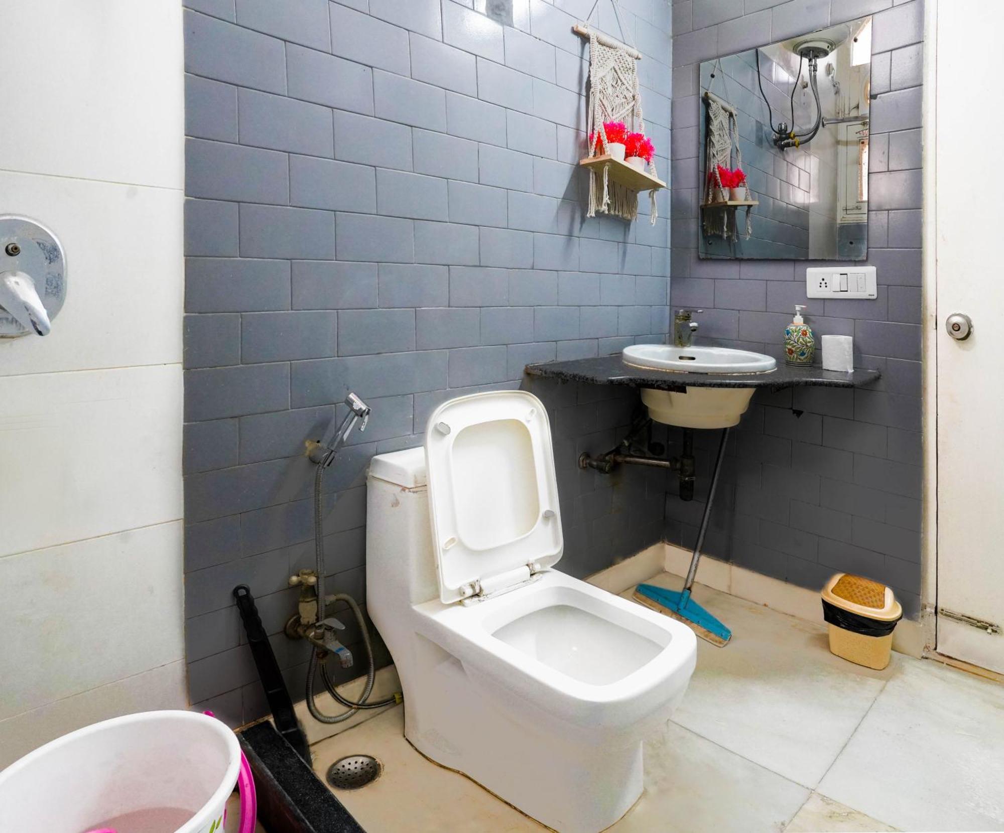 Hide-In Hostel Delhi Нью-Дели Экстерьер фото